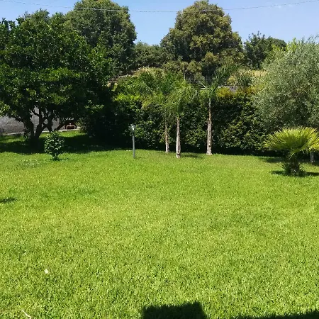 Bed & Breakfast Feluchia Tra Il Mare E Il Vulcano Acireale