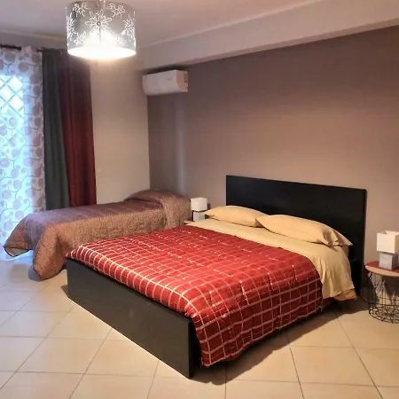 Bed & Breakfast Feluchia Tra Il Mare E Il Vulcano 2*