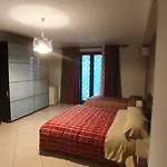 Feluchia Tra Il Mare E Il Vulcano