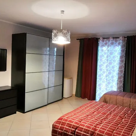 Frühstückspension Feluchia Tra Il Mare E Il Vulcano