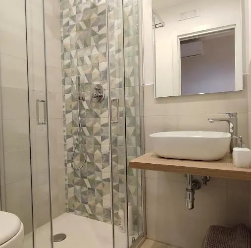 Feluchia Tra Il Mare E Il Vulcano לינה וארוחת בוקר 4*