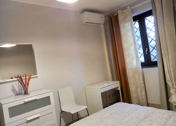 Feluchia Tra Il Mare E Il Vulcano לינה וארוחת בוקר 4*