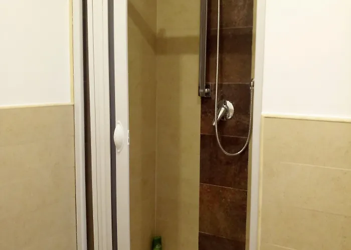 Feluchia Tra Il Mare E Il Vulcano