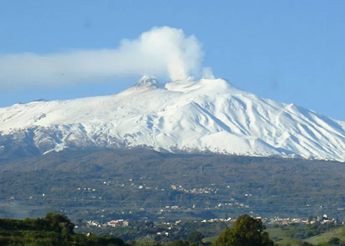 Feluchia Tra Il Mare E Il Vulcano לינה וארוחת בוקר 4*