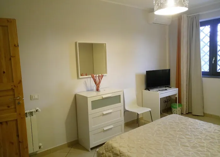 Feluchia Tra Il Mare E Il Vulcano לינה וארוחת בוקר אסראלה