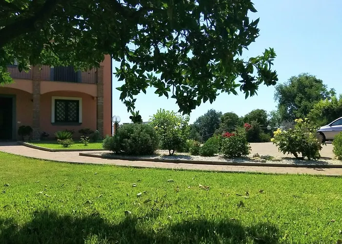 Feluchia Tra Il Mare E Il Vulcano לינה וארוחת בוקר 4*